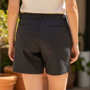 Lady Hager black golf shorts for women